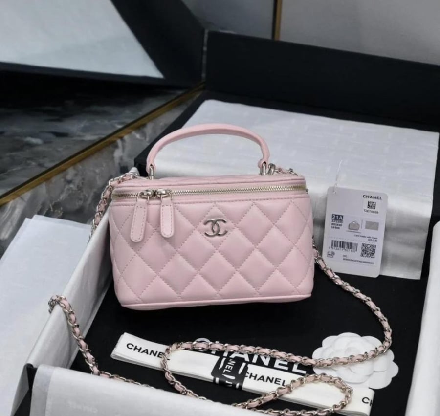 شنطة شانيل باودر بنك 17cm