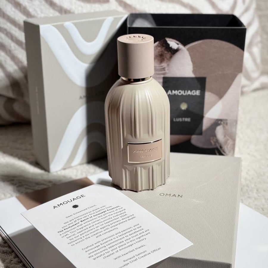 عطر امواج لوستري إيسينس عطور للجنسين
