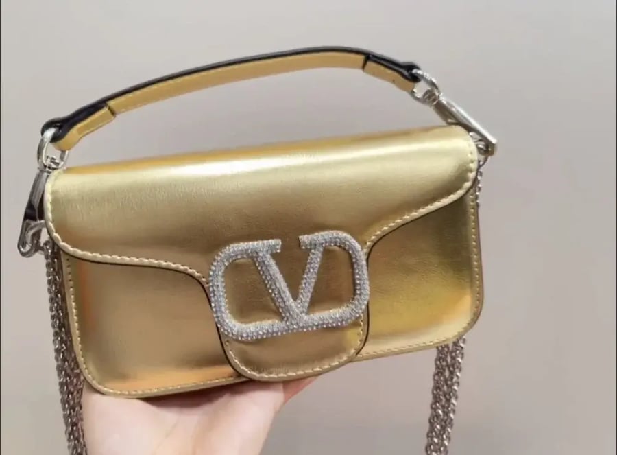 حقيبة فلنتينو Valentino