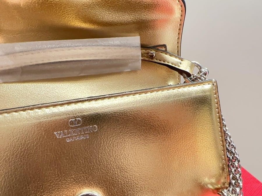 حقيبة فلنتينو Valentino