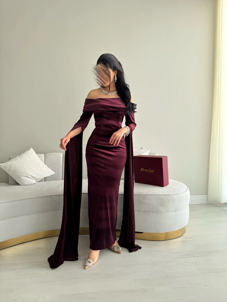 فستان مخمل عنابي طويل