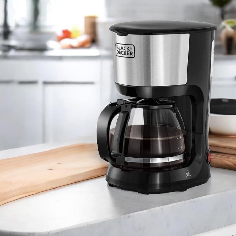 بلاك اند ديكر صانعة قهوة مقطرة 10 كوب 750 واط DCM750S-B5