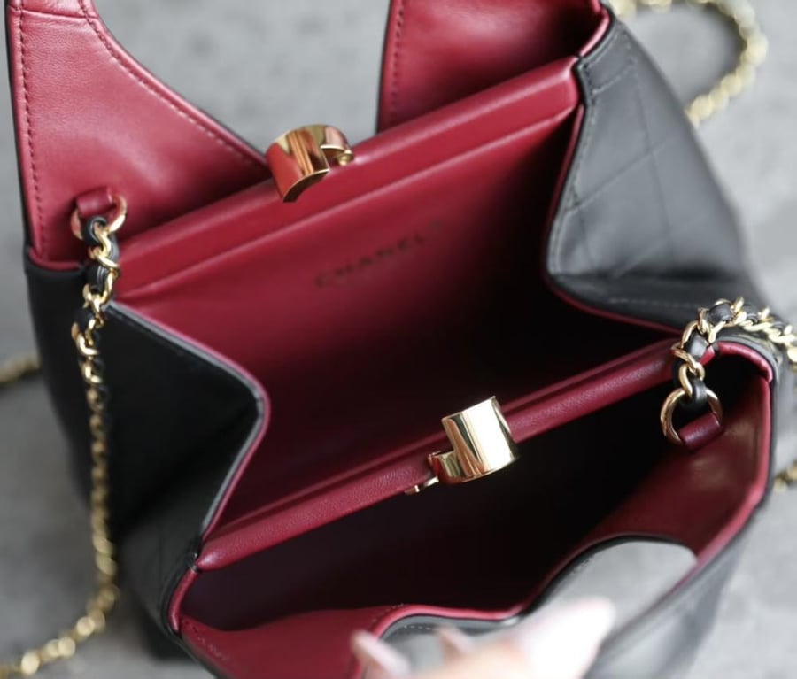 Chanel 23cm