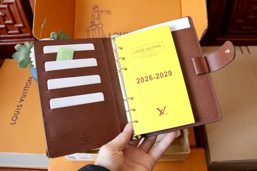 Lv agenda size M