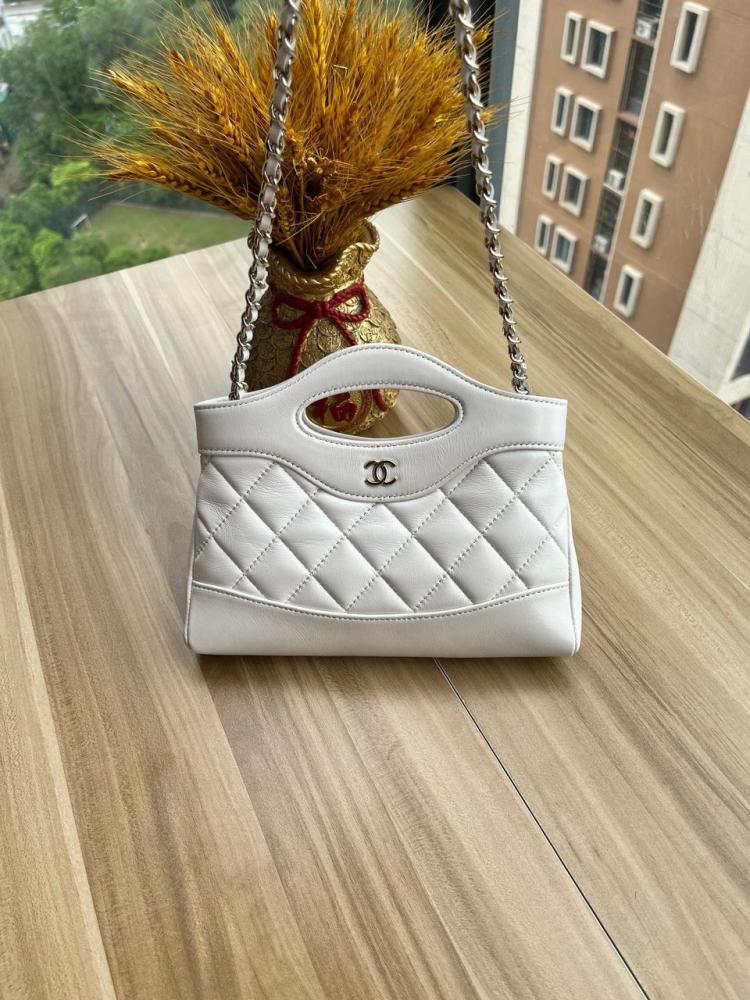 Chanel 18cm