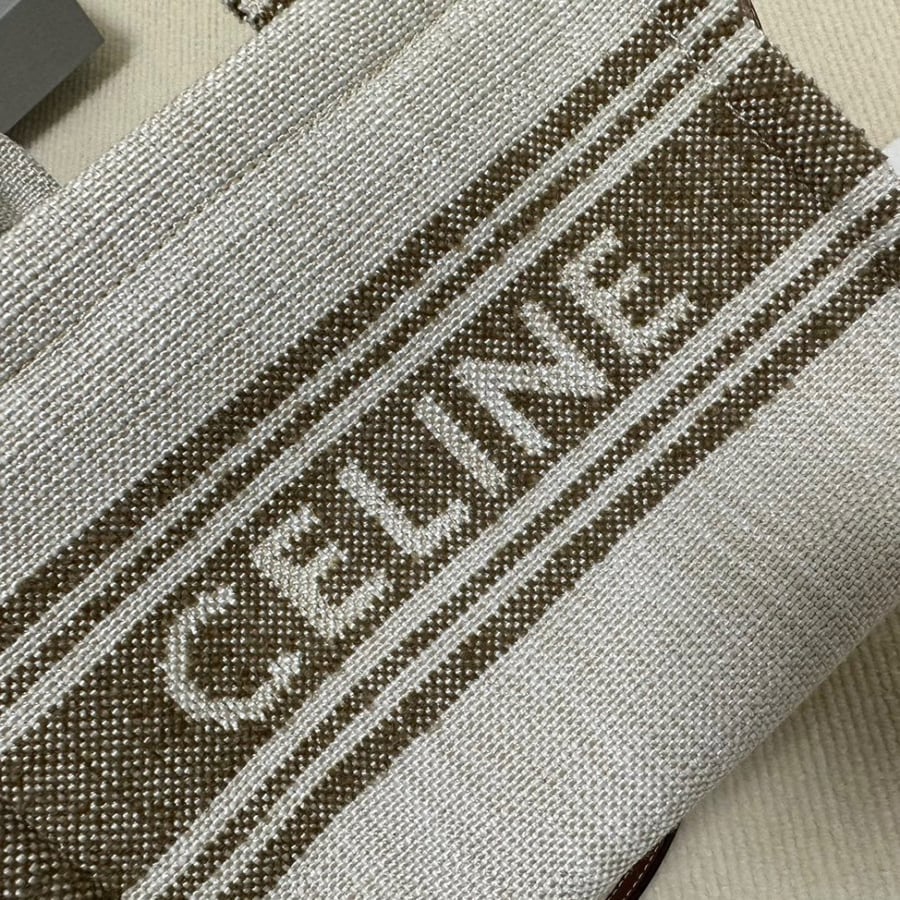 Celine 26cm