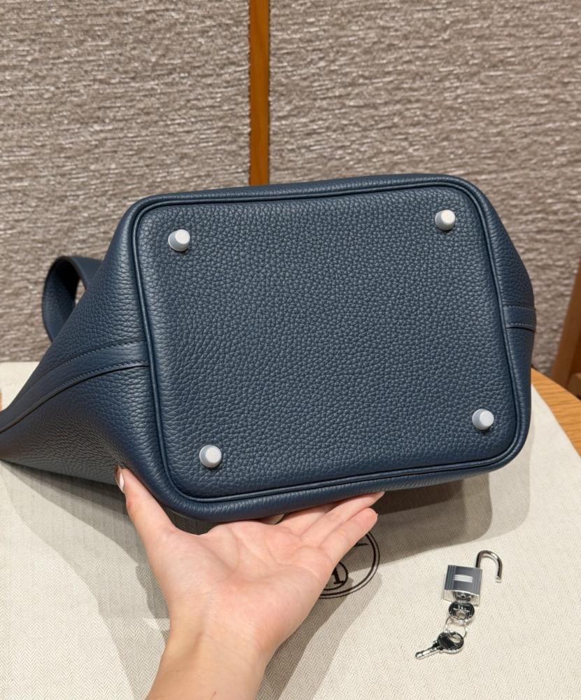 Hermès 22cm