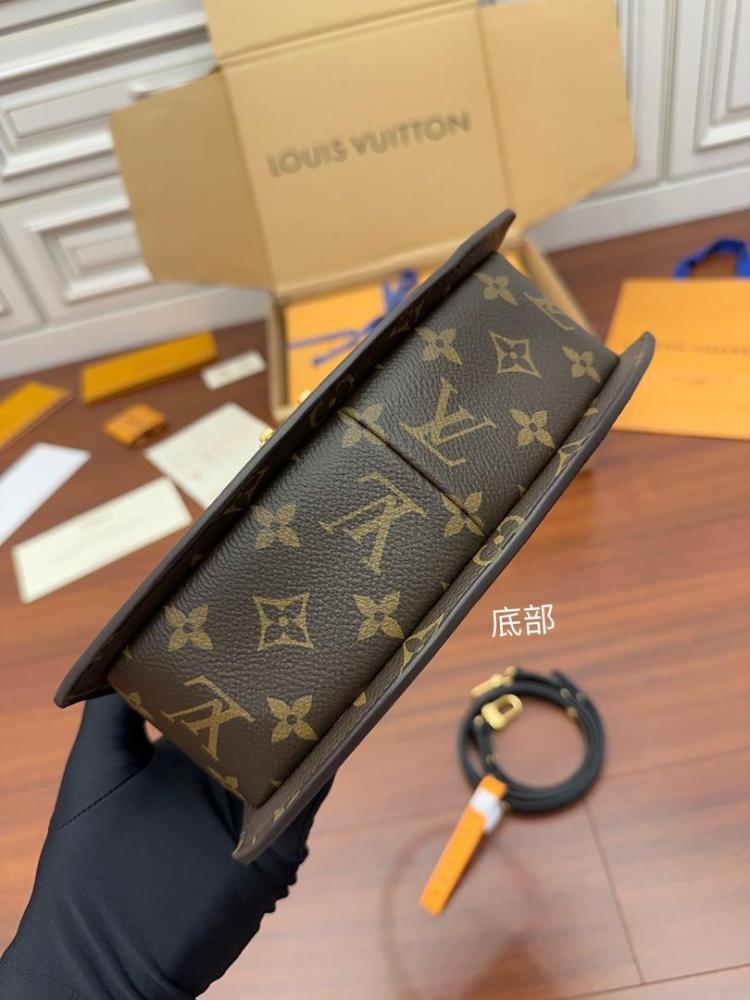 LV 24cm