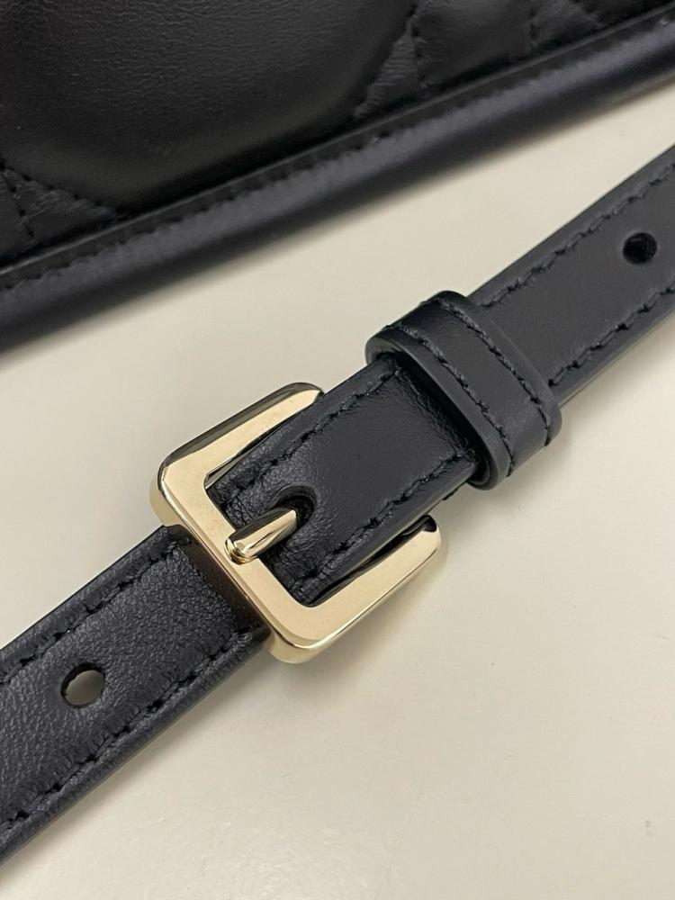 Dior 21cm
