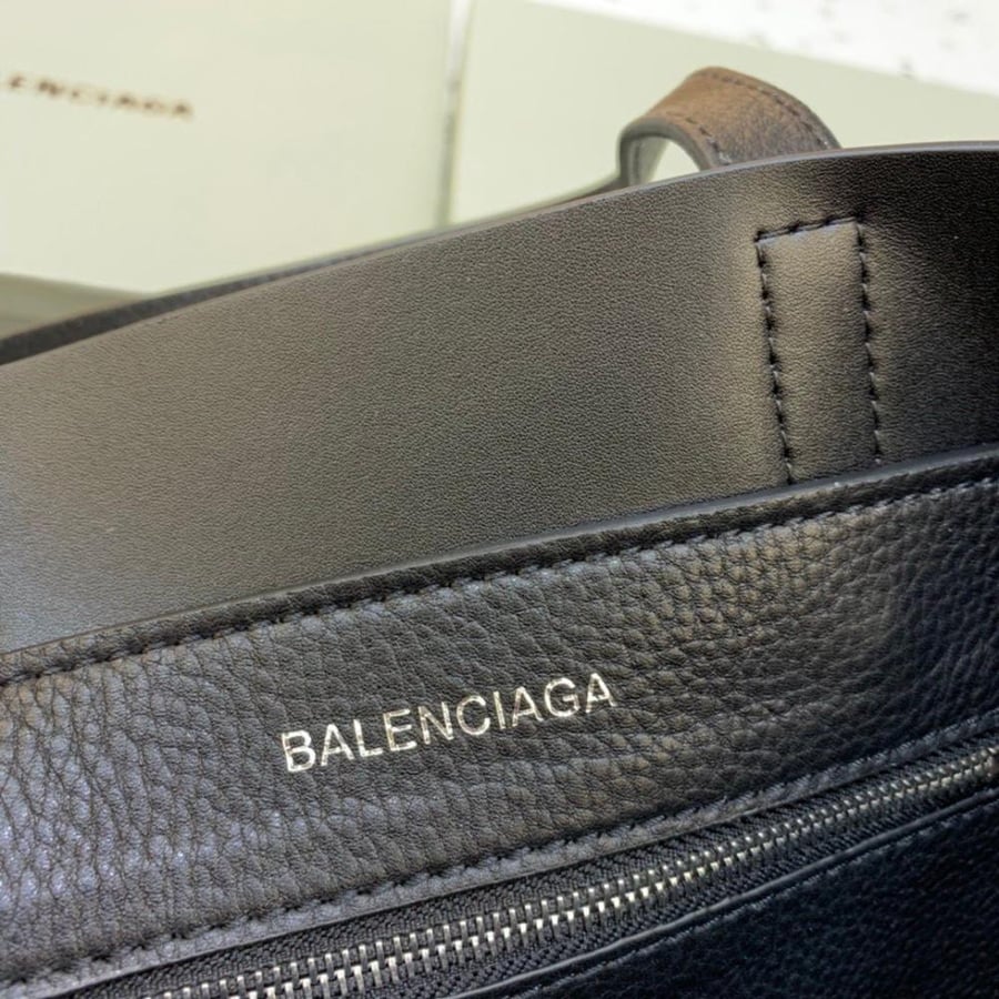 Balenciaga 19cm