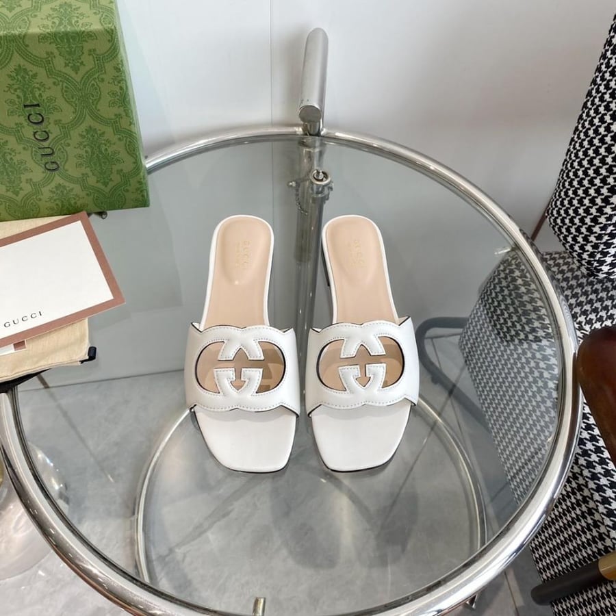 Gucci slippers