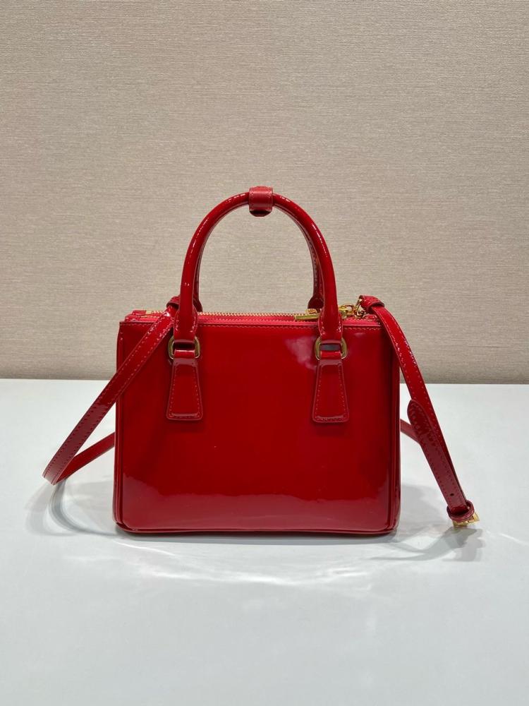 Prada 20cm
