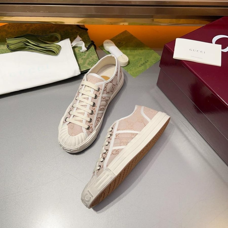 Gucci sneakers