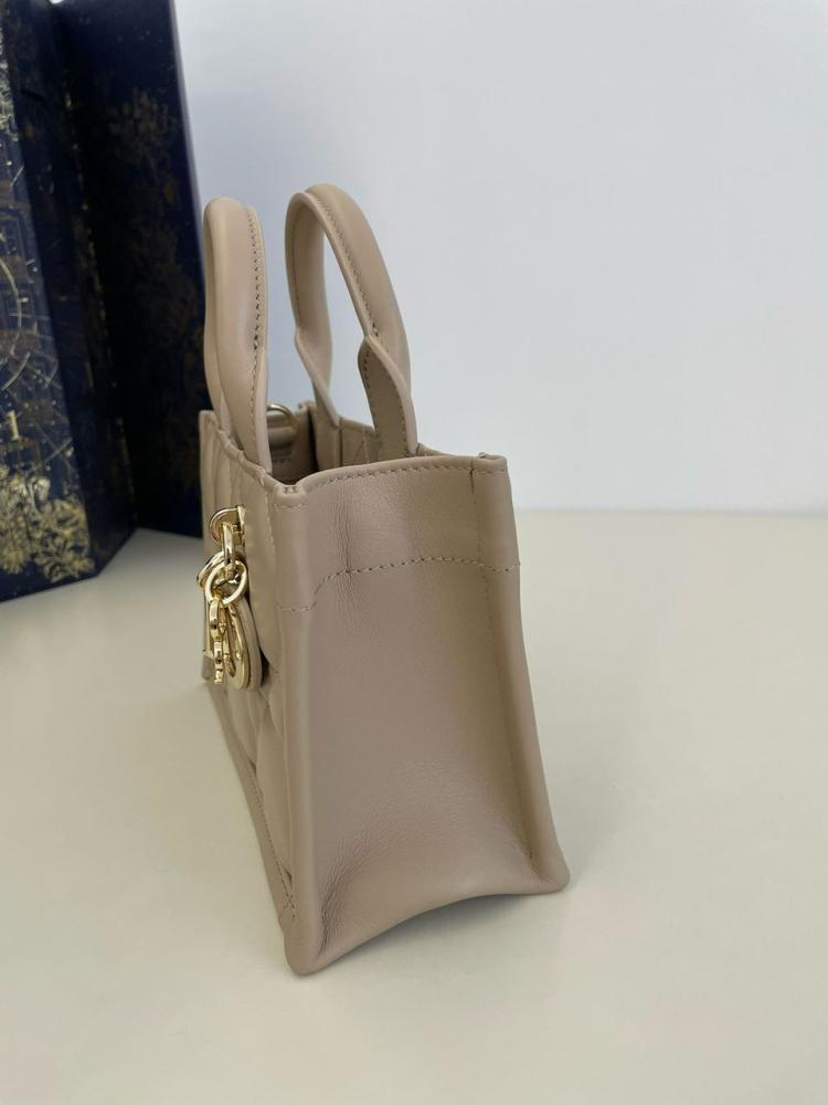 Dior 21cm
