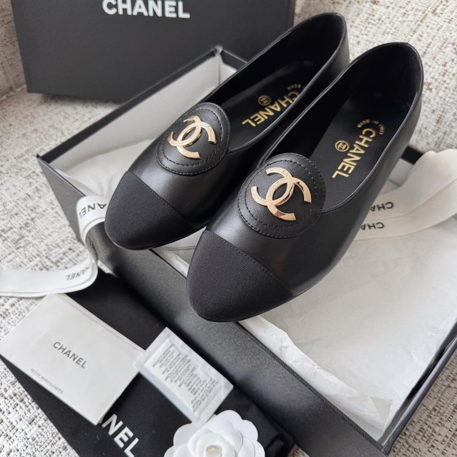 Chanel flat