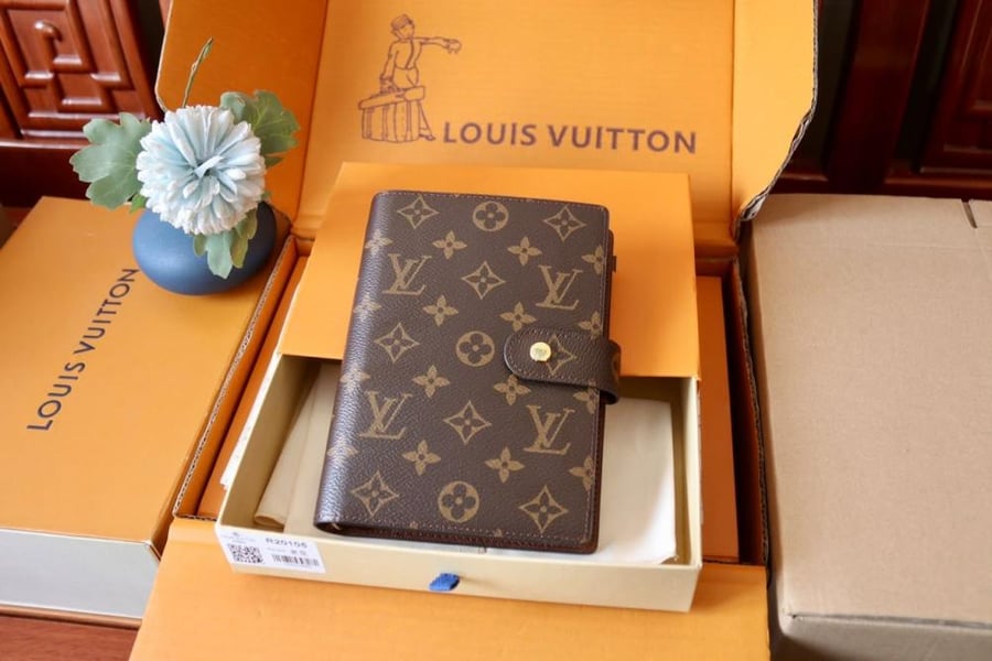 Lv agenda size M