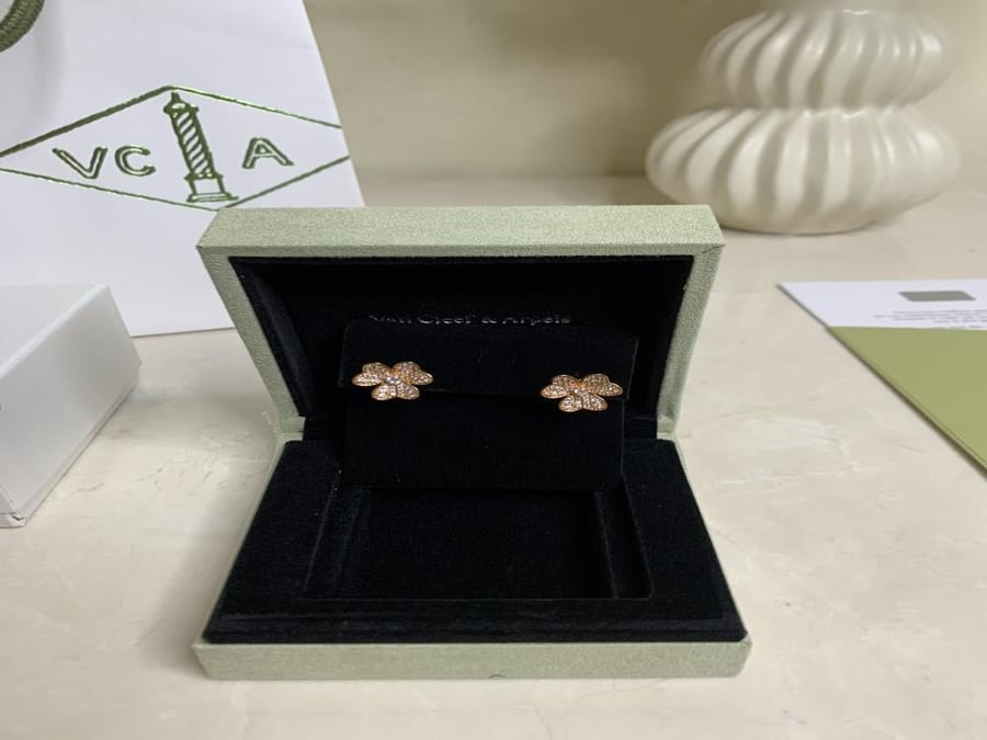 Van cleef earrings