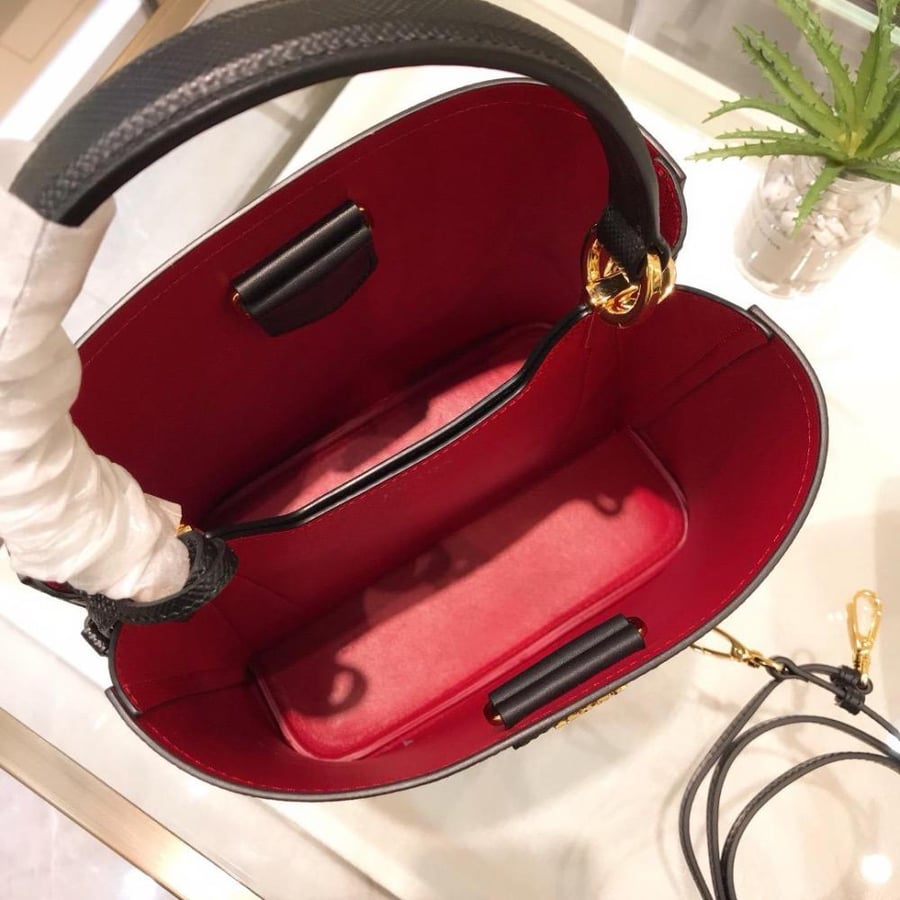 Prada 22cm