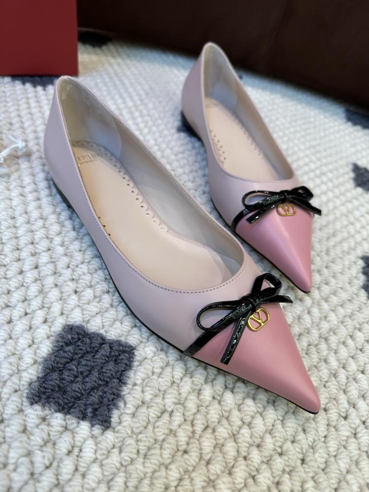 Valentino flat