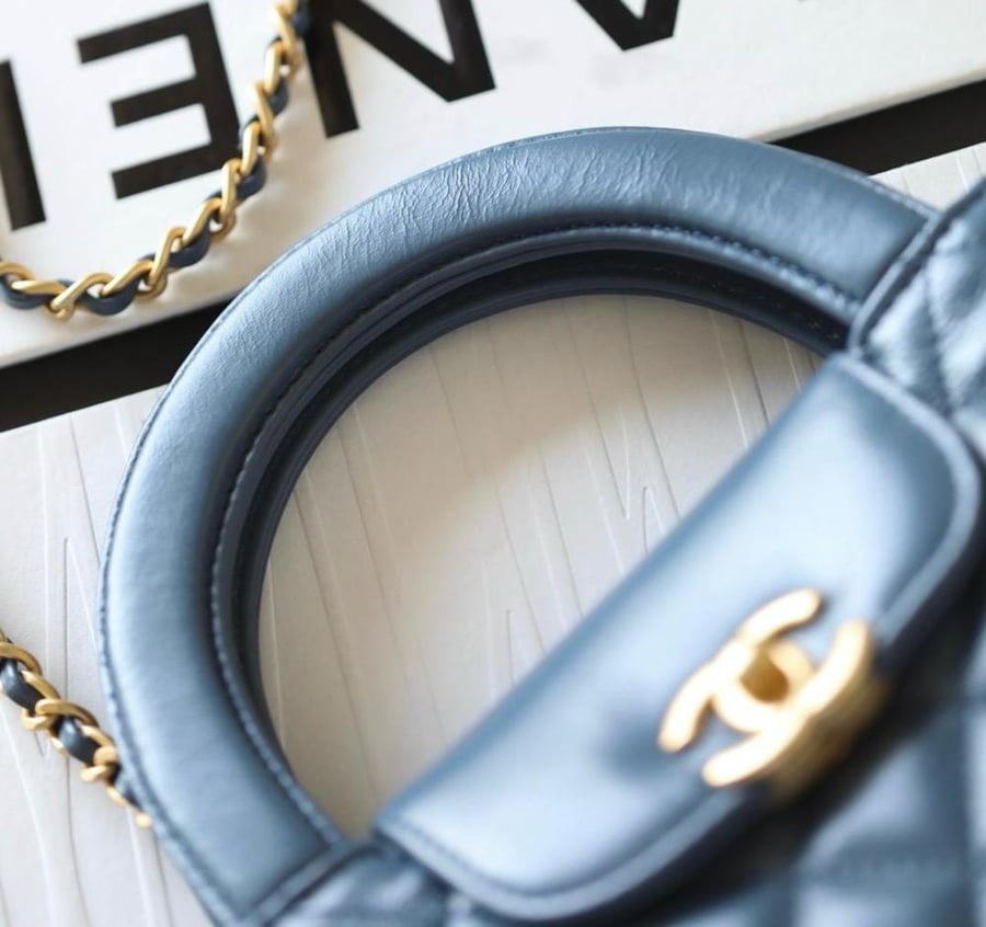 Chanel 19cm