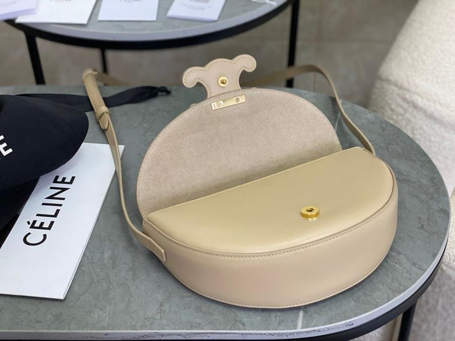 Celine 23cm