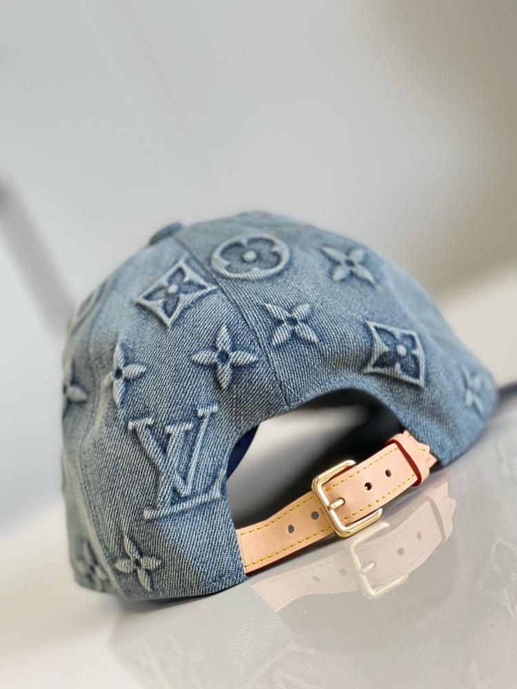 Lv hat