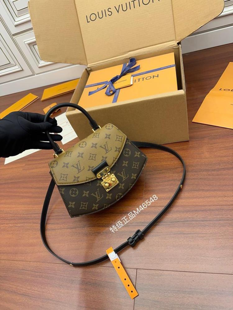 LV 24cm