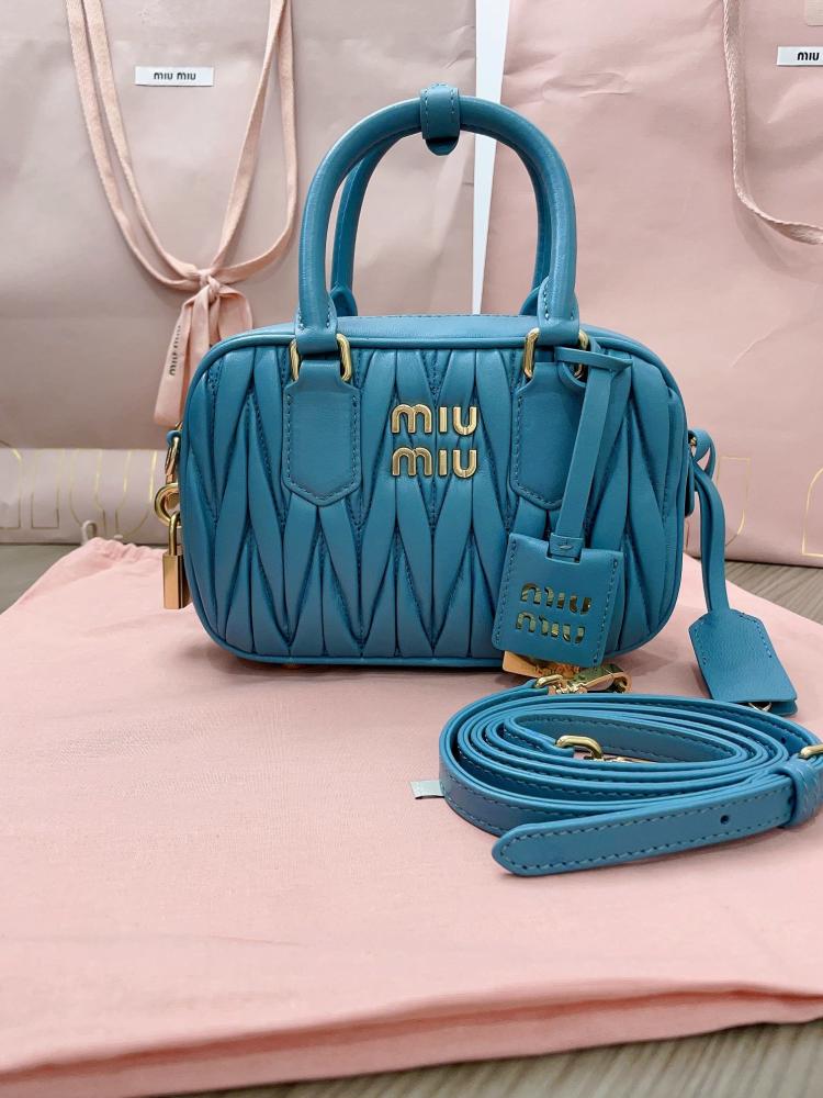 Miu Miu 19cm