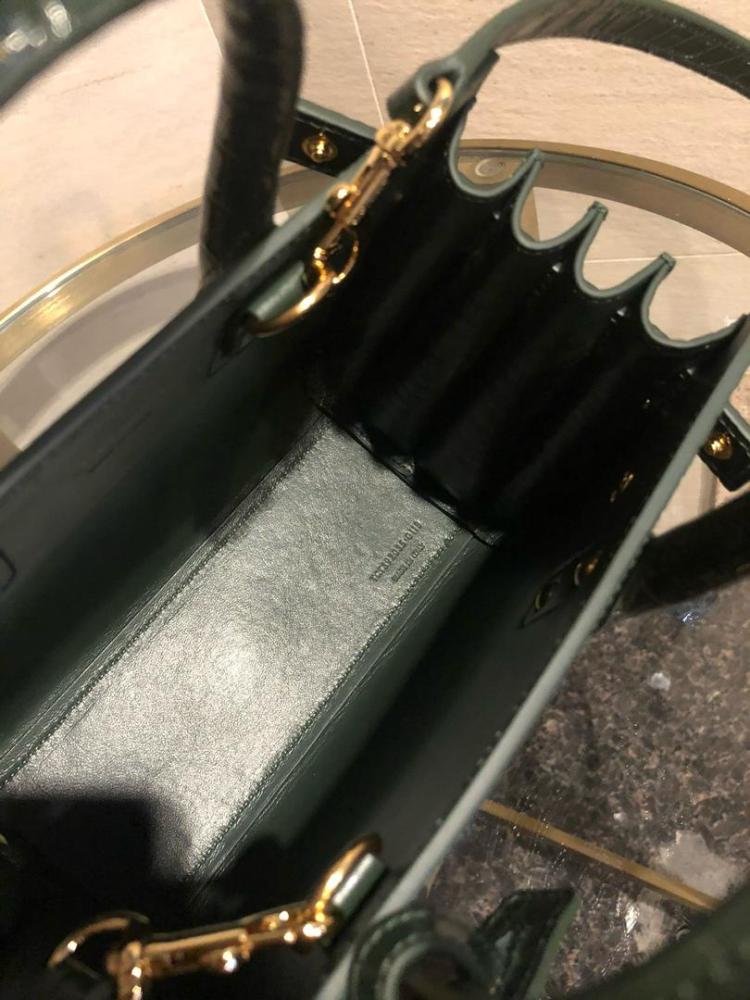 YSL 22cm