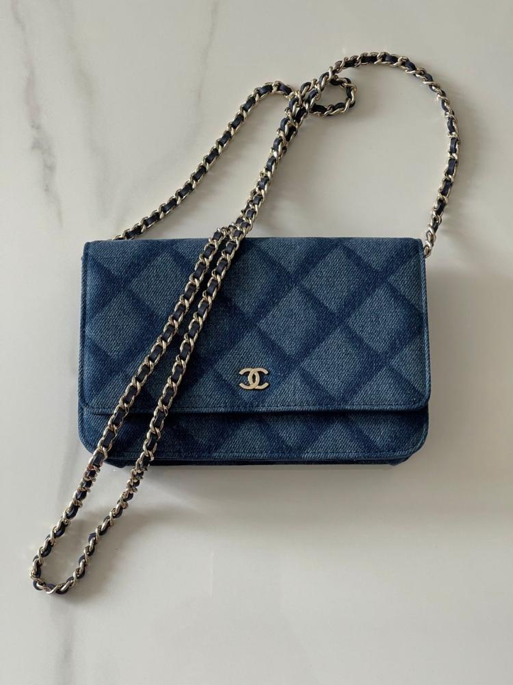 Chanel 19cm