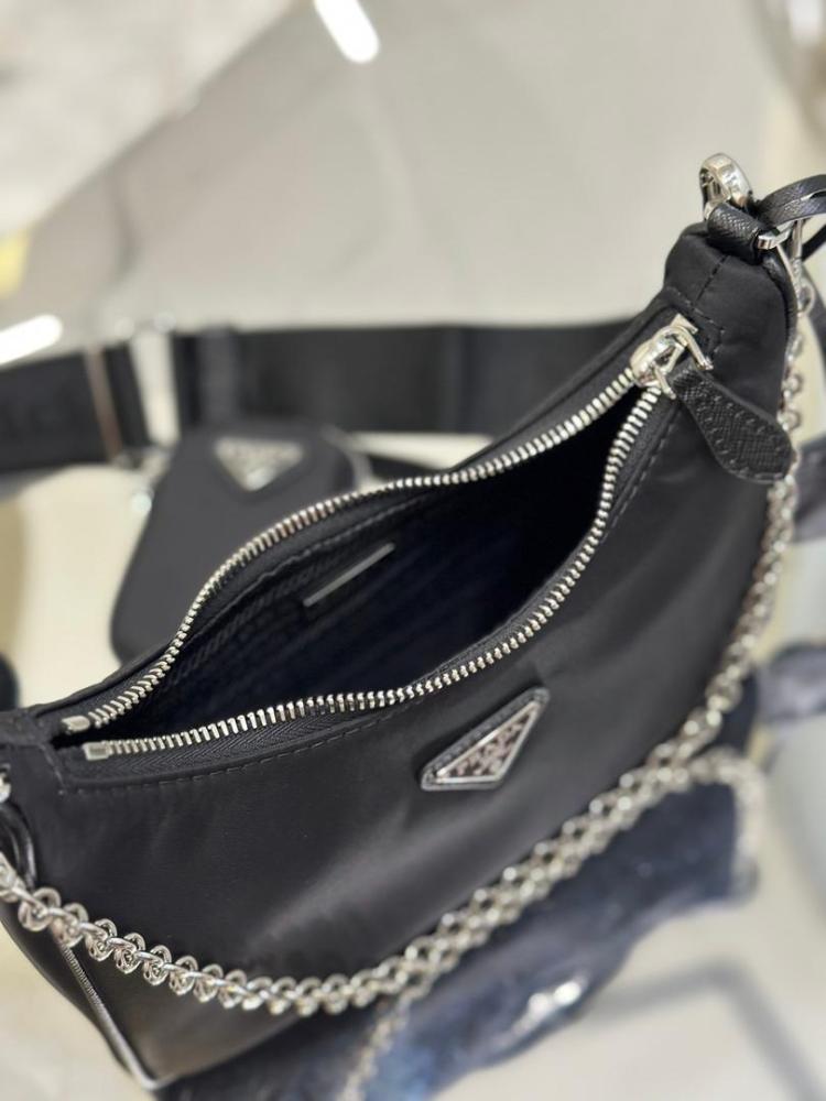 Prada 22cm