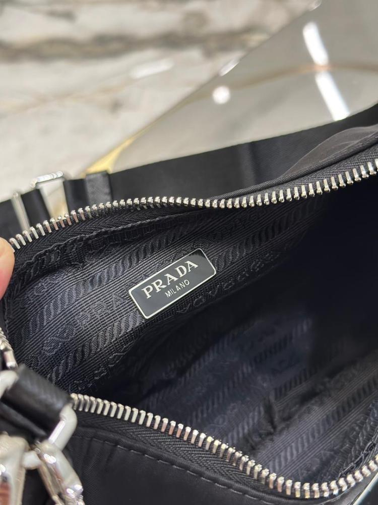 Prada 22cm
