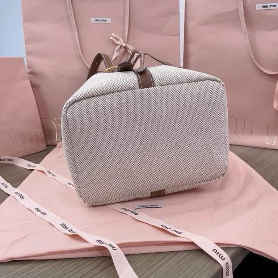 Miu Miu 23cm