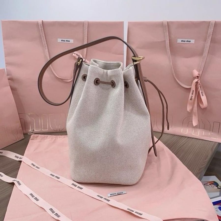 Miu Miu 23cm
