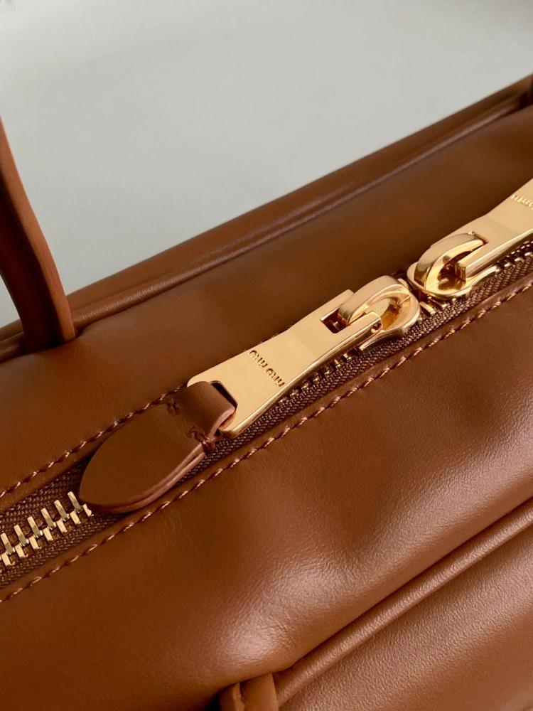 Miu Miu 24cm