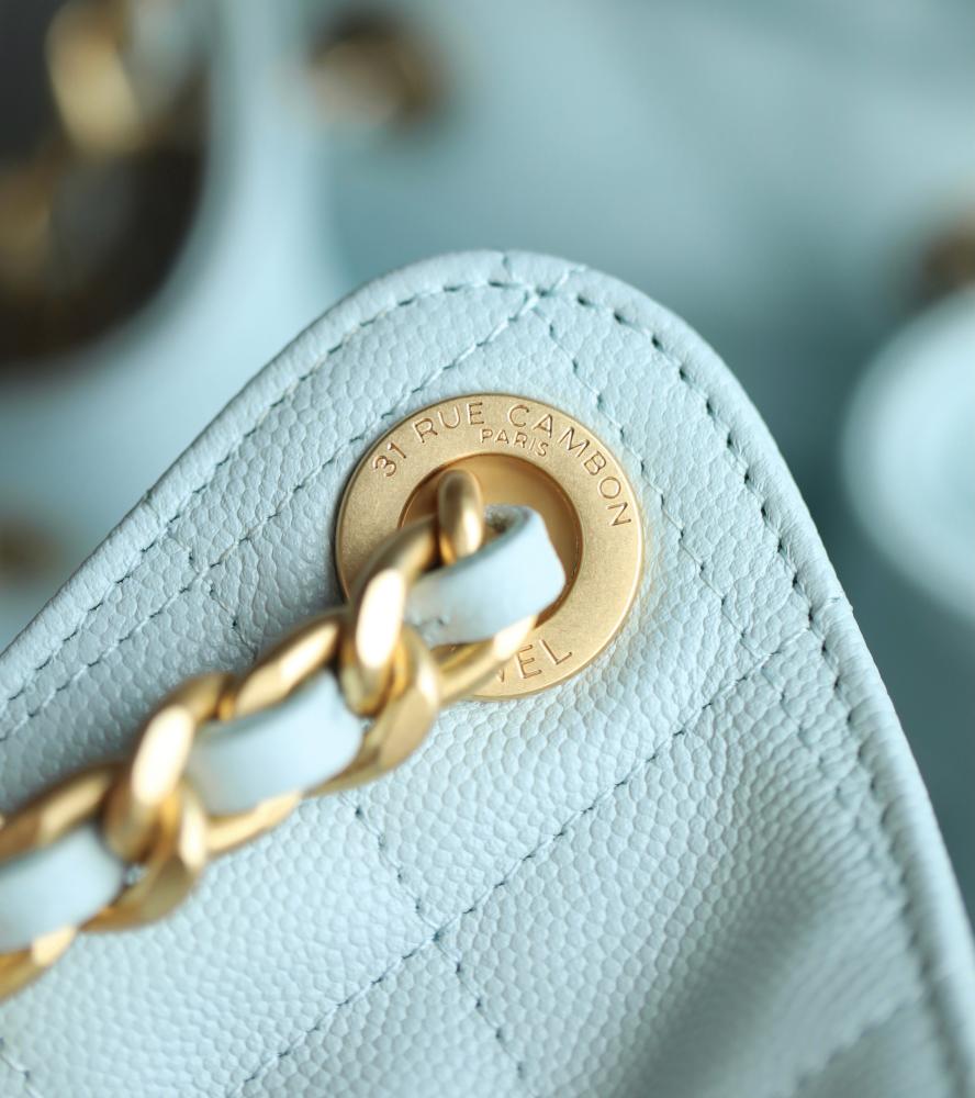 Chanel medium