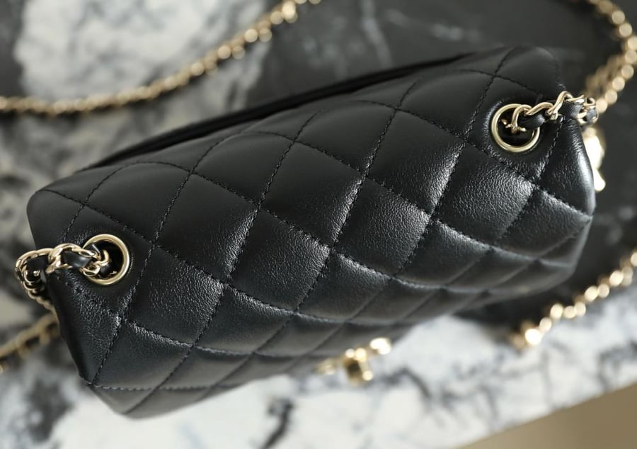 Chanel 18cm