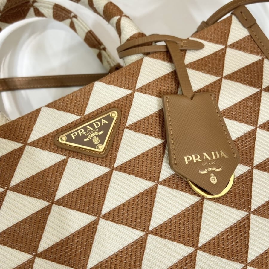 Prada 28cm