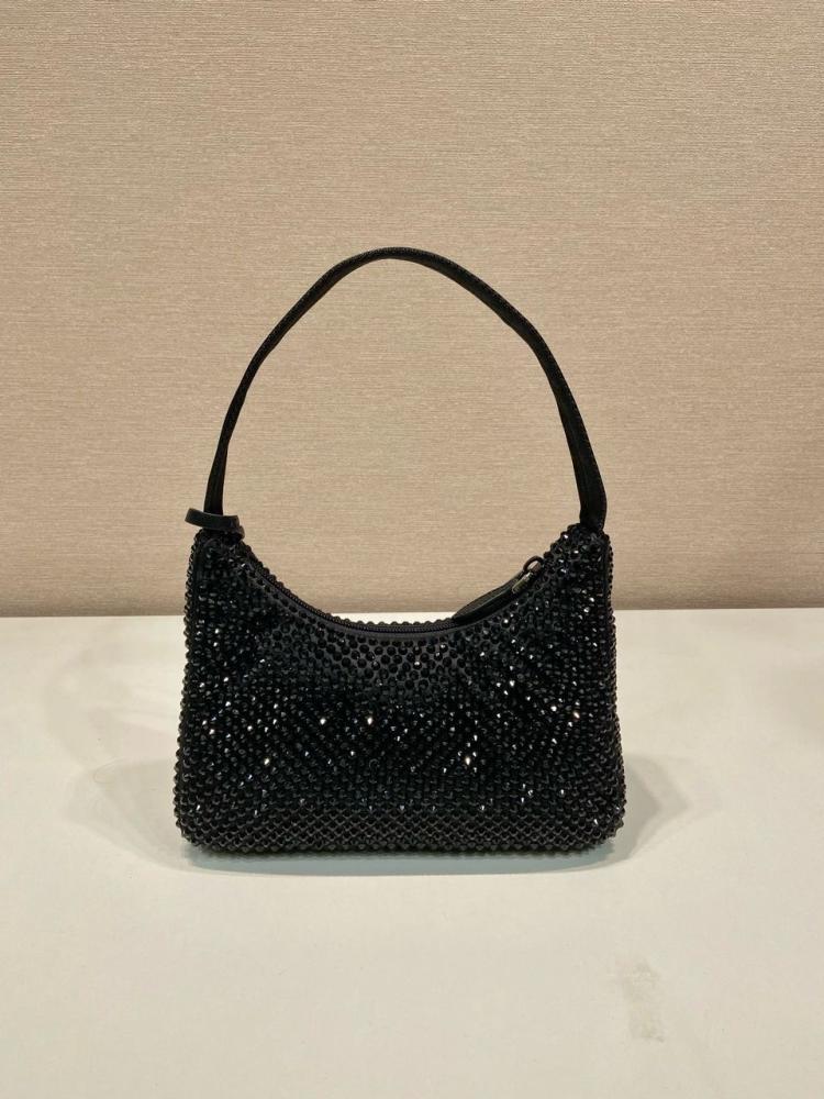 Prada 23cm