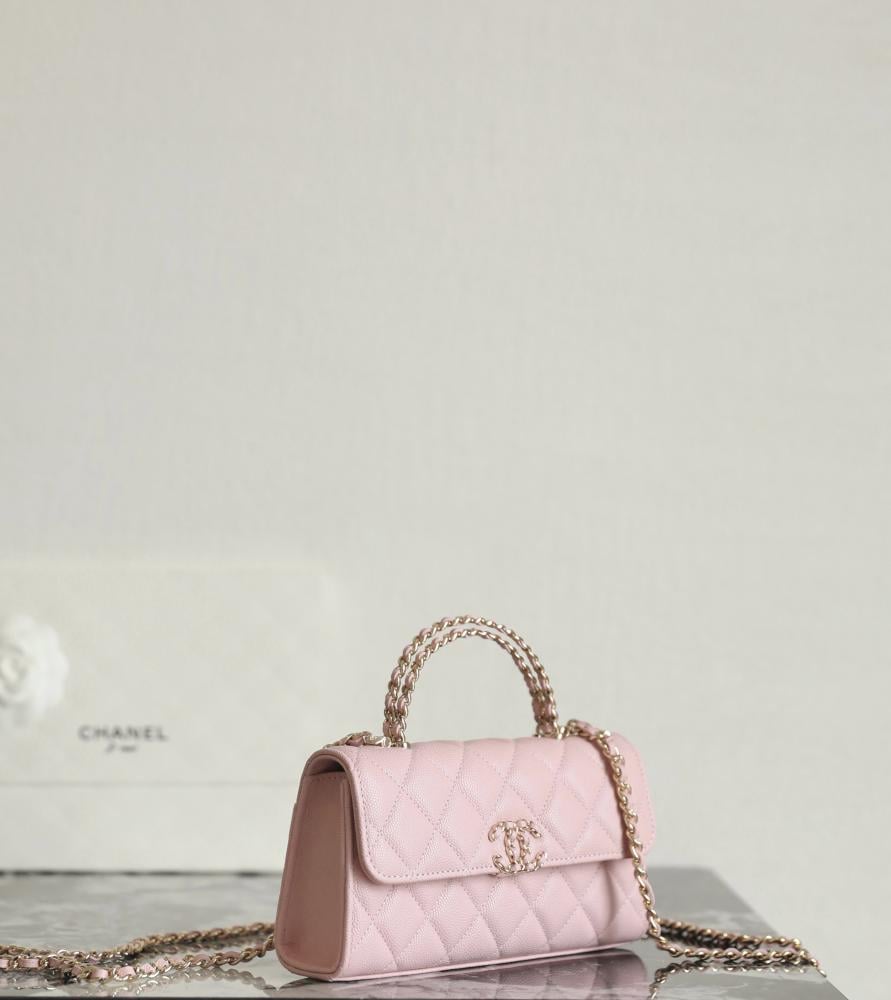 Chanel 19cm