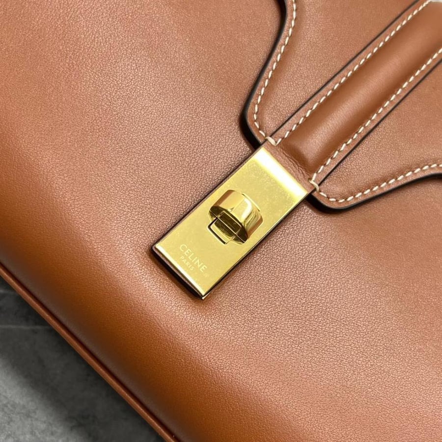 Celine 23cm