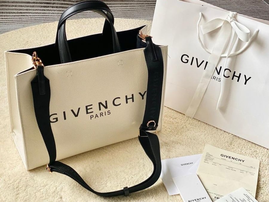 Givenchy 37cm