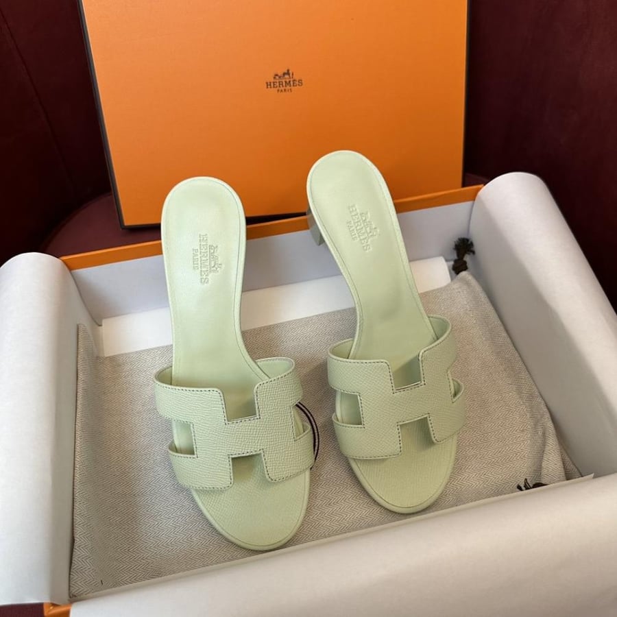 Hermès heels