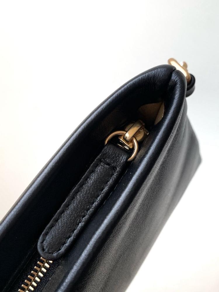 Chanel 16cm