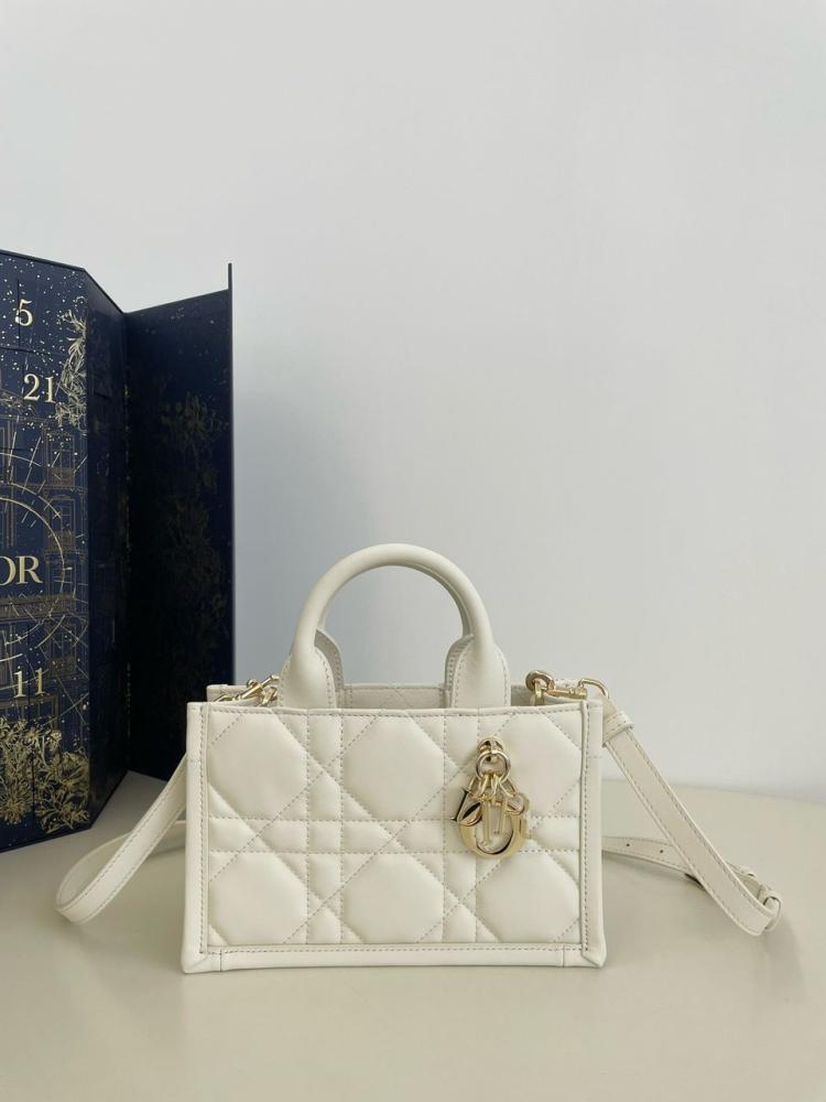 Dior 21cm