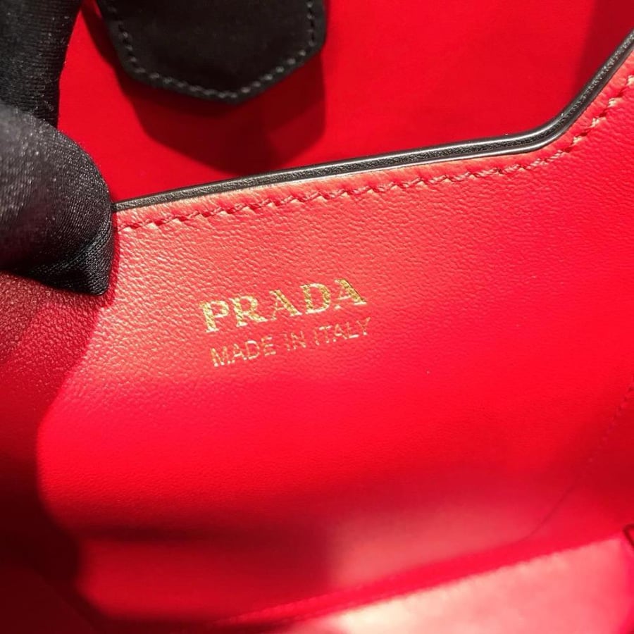Prada 22cm