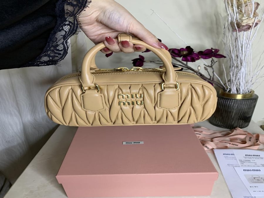 Miu Miu 22cm