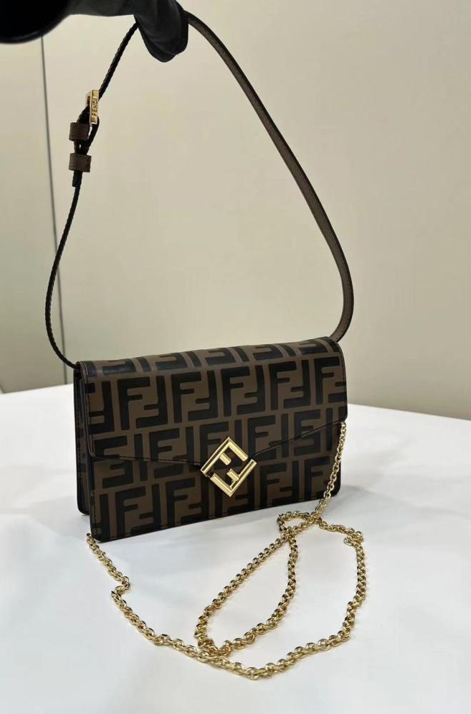 Fendi 21cm