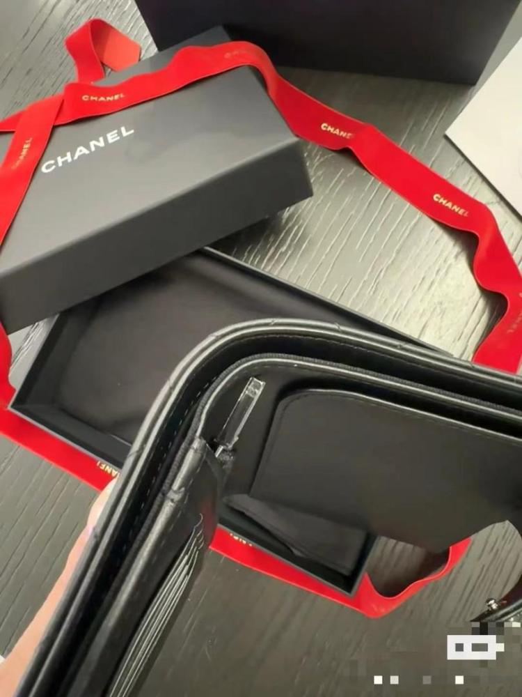 Chanel wallet