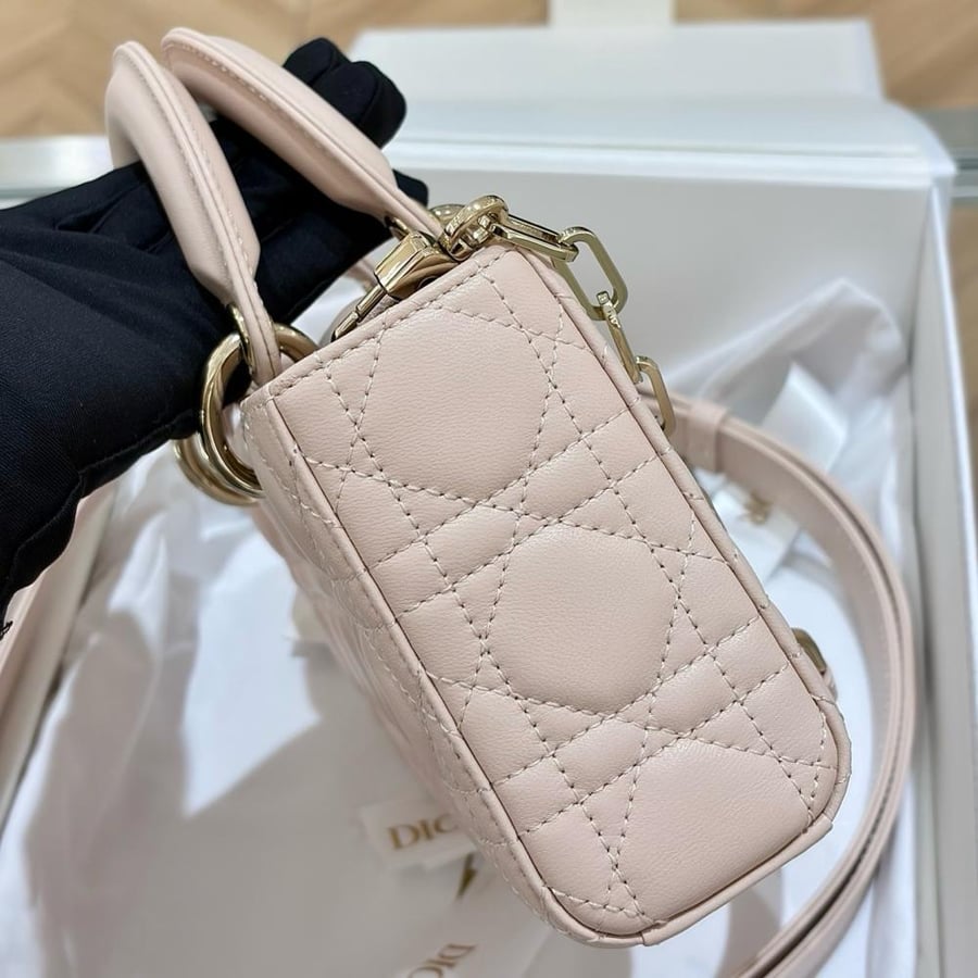 حقيبة Dior 22cm وردية مبطنة مع حزام كتف